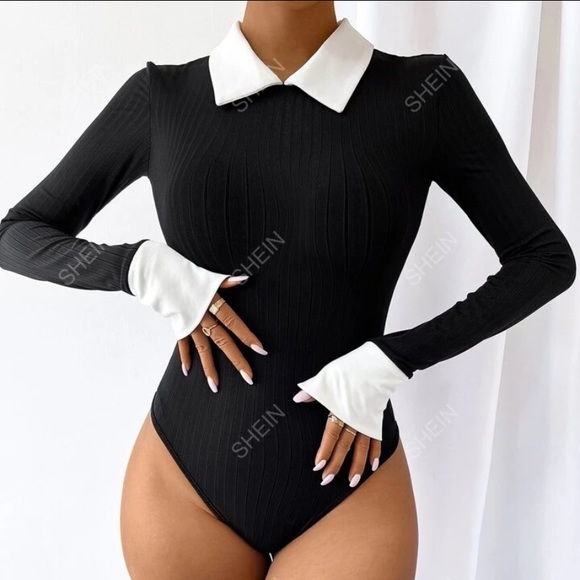 Ribbed Colorblock Keyhole back Slim Fit Tee Bodysuit - Picture 3 of 6